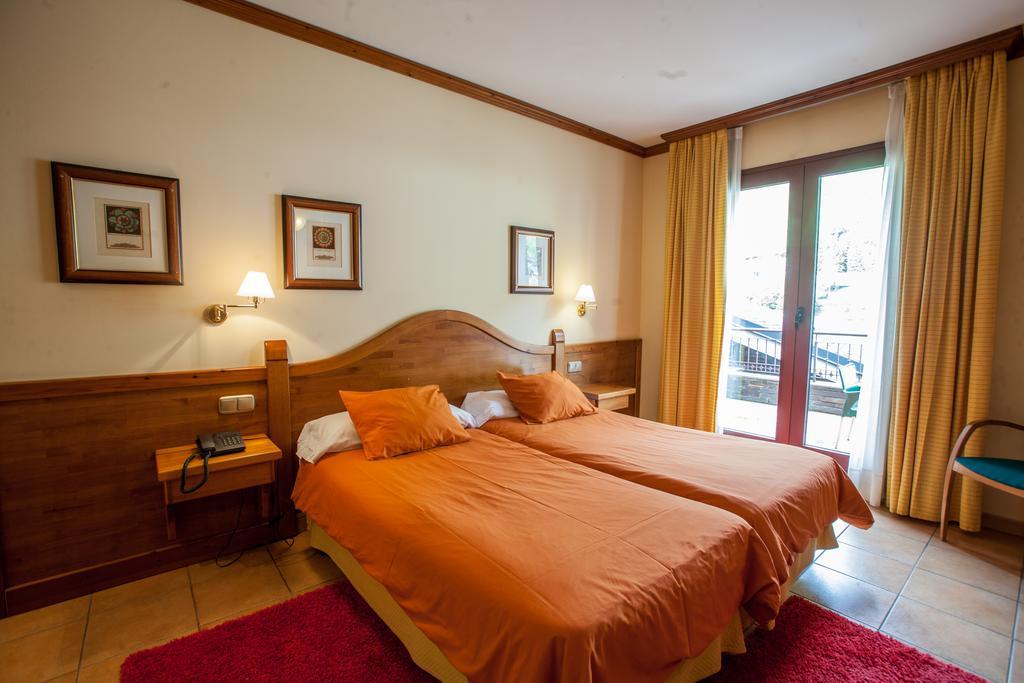 Montané Hotel
